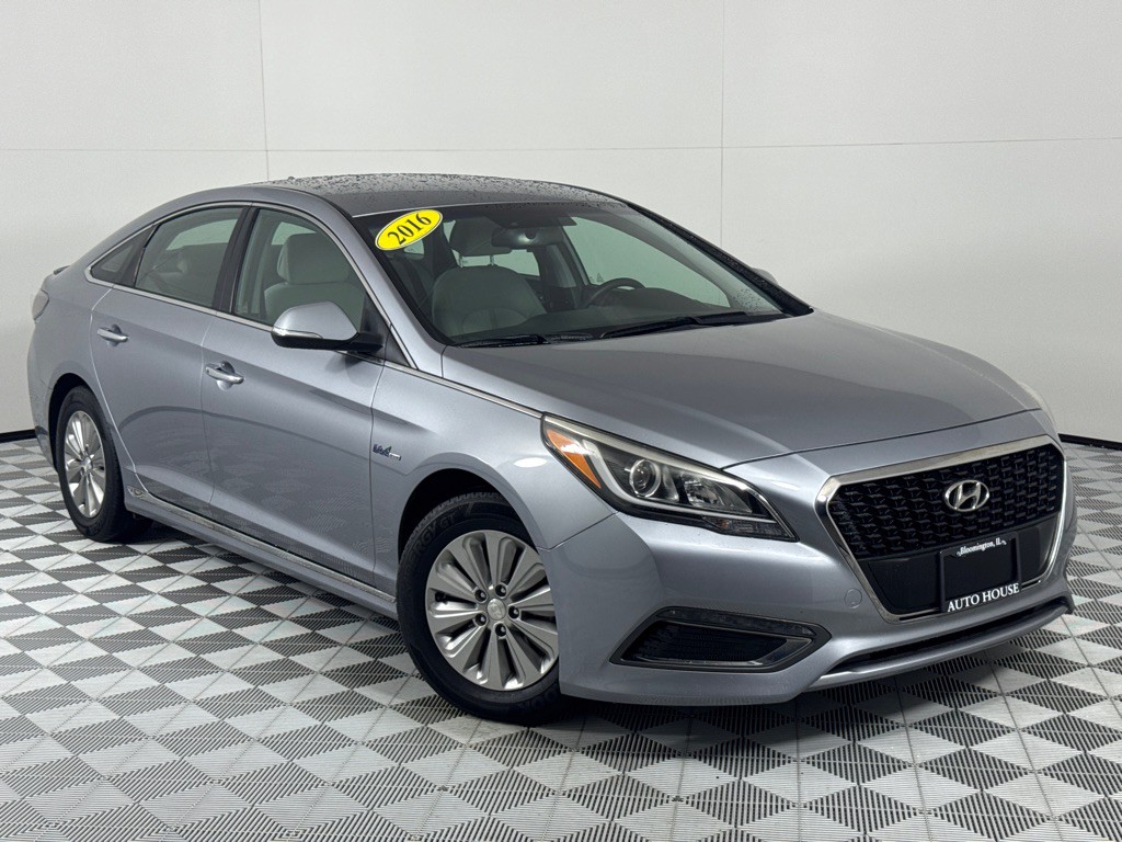 2016 Hyundai Sonata Image 2