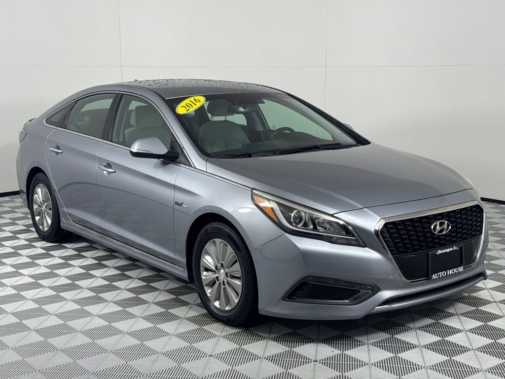 2016 Hyundai Sonata Image 3