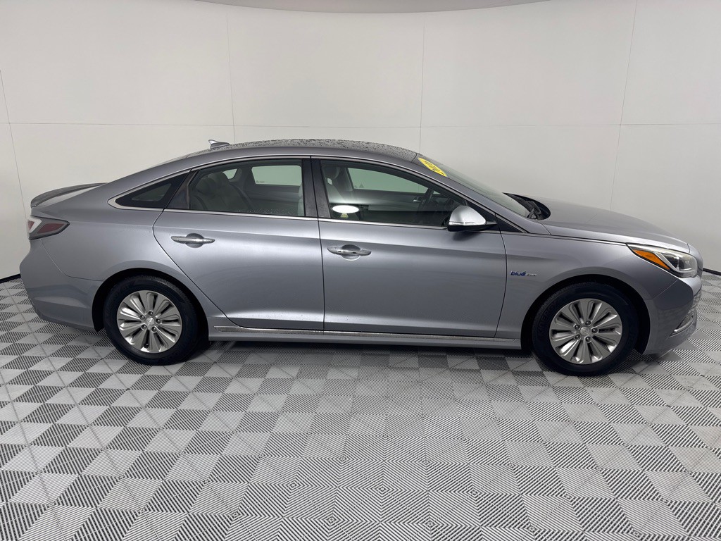 2016 Hyundai Sonata Image 4