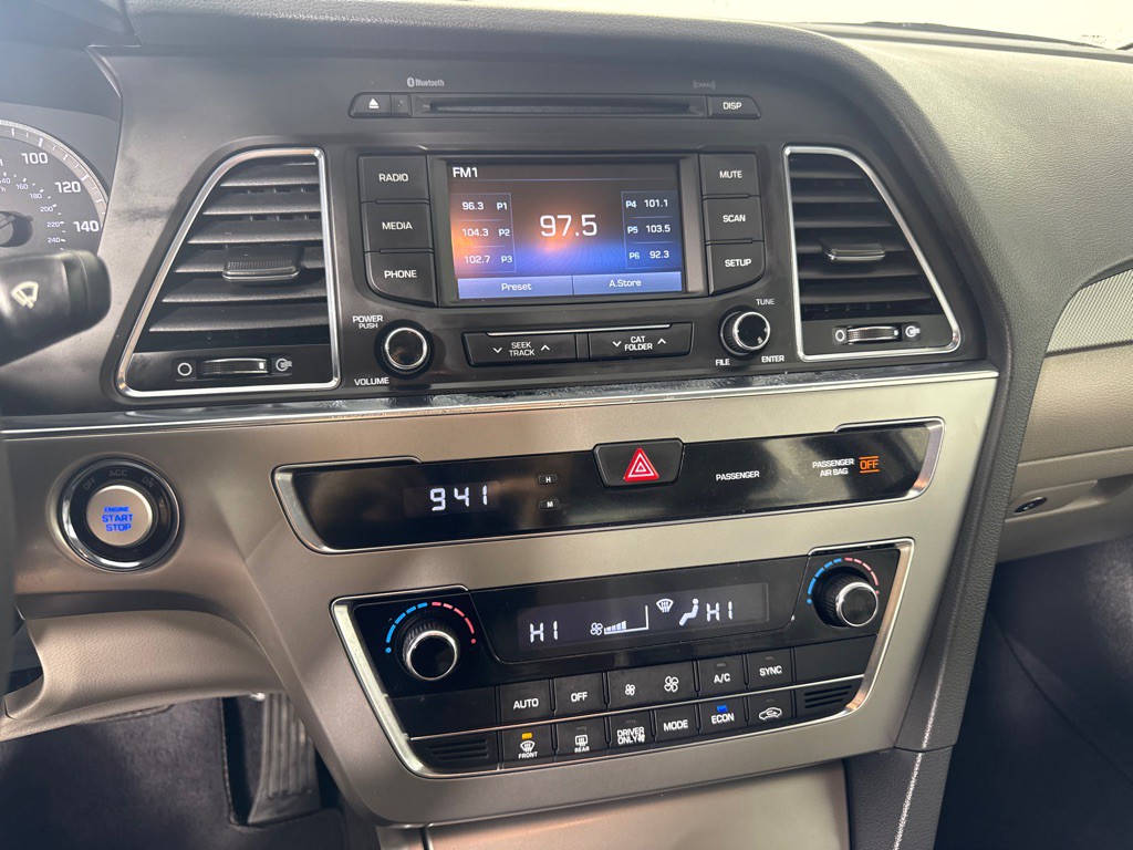2016 Hyundai Sonata Image 17