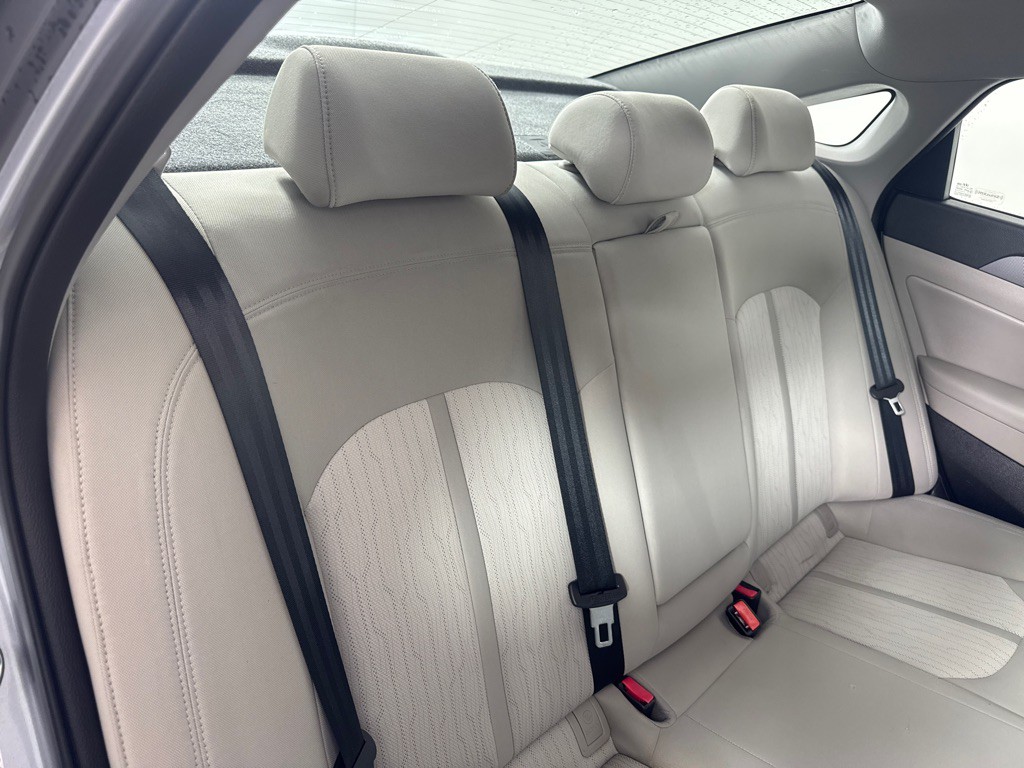 2016 Hyundai Sonata Image 22