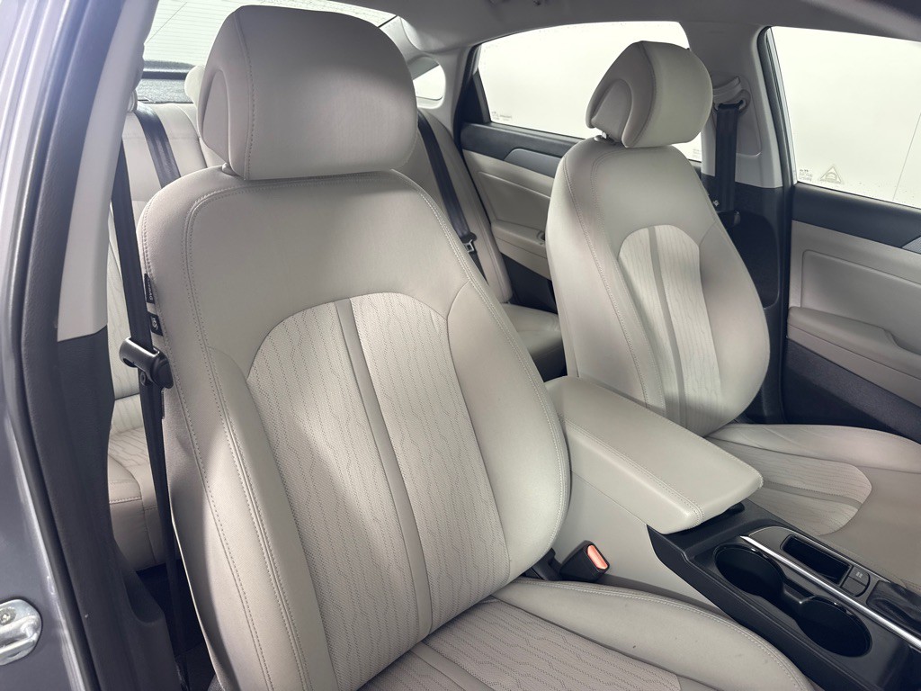 2016 Hyundai Sonata Image 24