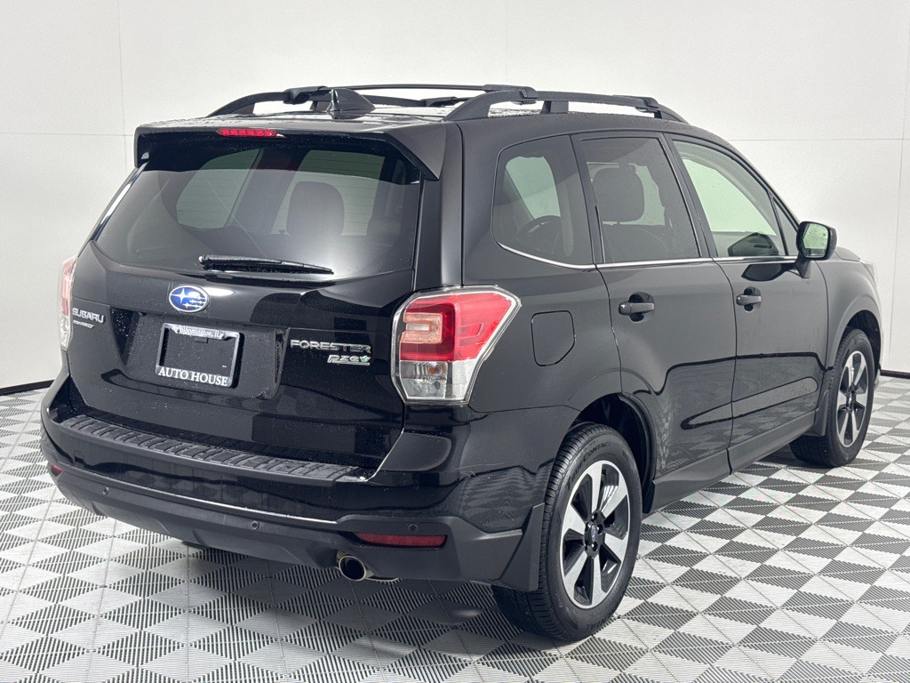 2017 Subaru Forester Image 5