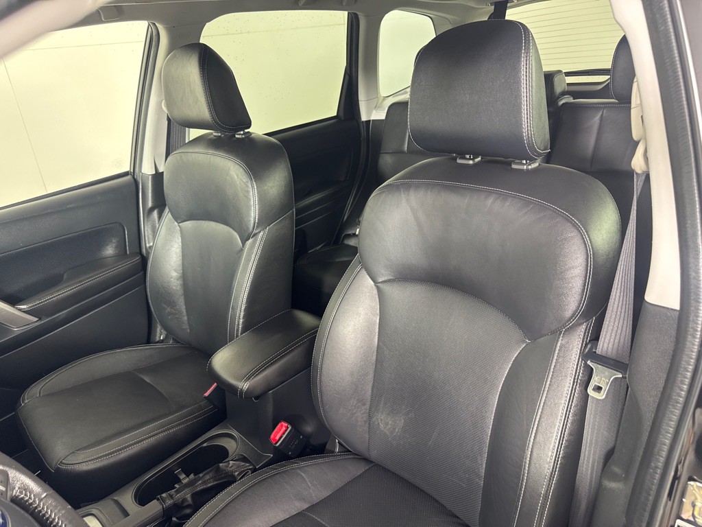 2017 Subaru Forester Image 12