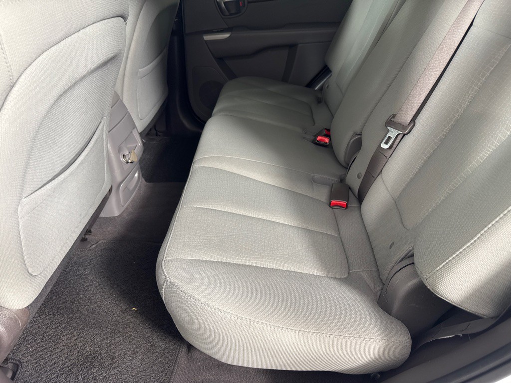 2012 Hyundai Santa Fe Image 16
