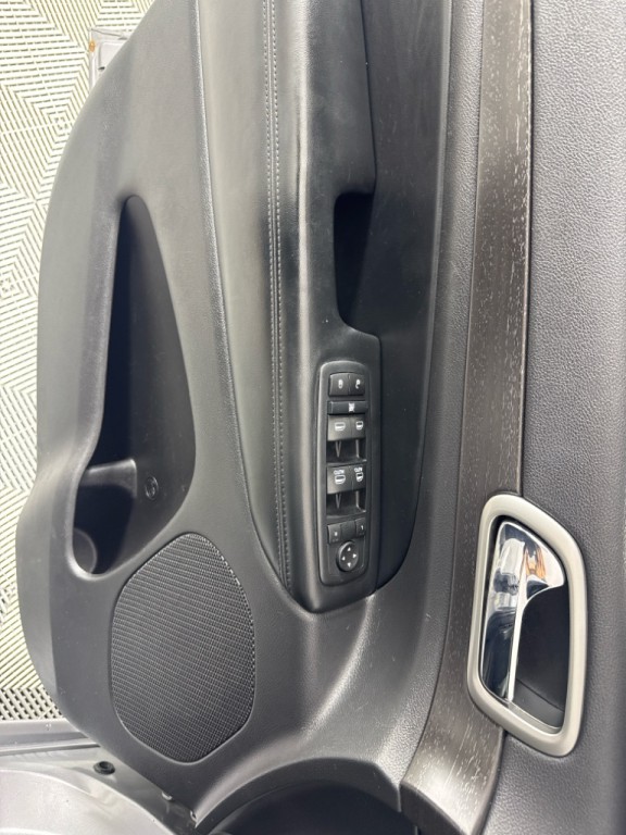 2017 Jeep Grand Cherokee Image 11