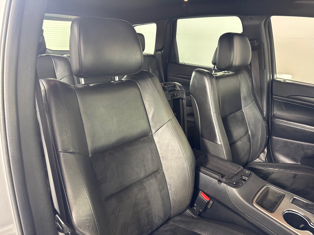 2017 Jeep Grand Cherokee Image 24