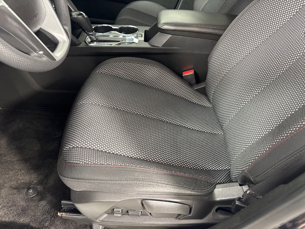 2016 Chevrolet Equinox Image 12