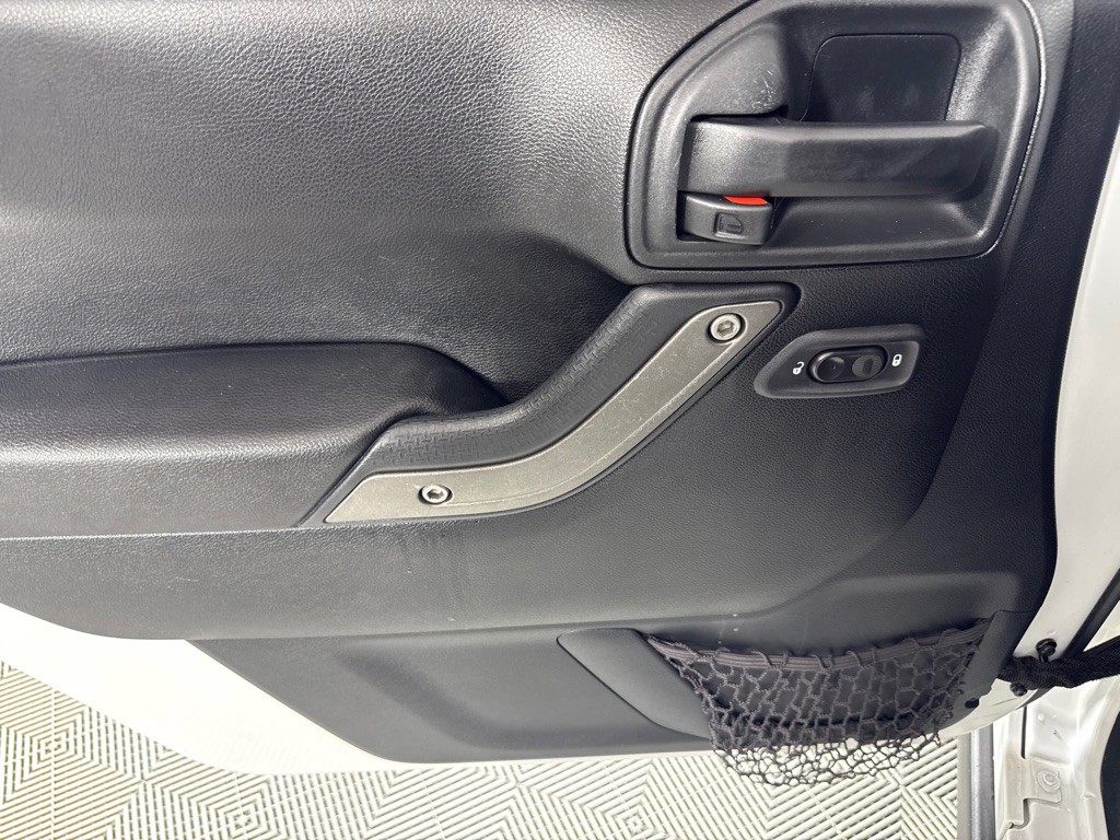 2016 Jeep Wrangler Unlimited Image 9