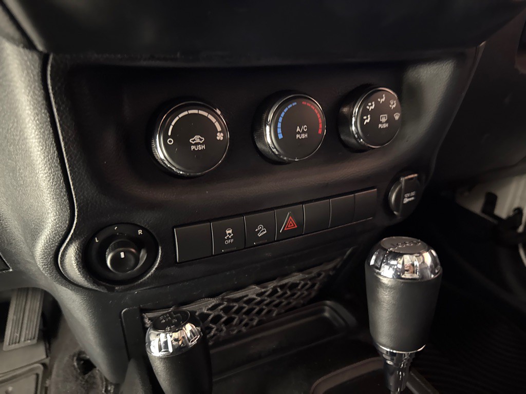 2016 Jeep Wrangler Unlimited Image 14