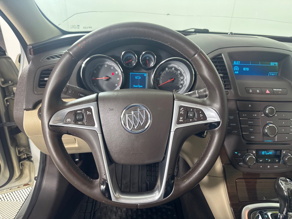 2011 Buick Regal Image 14