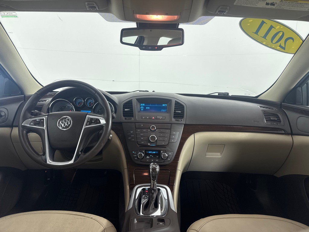 2011 Buick Regal Image 23