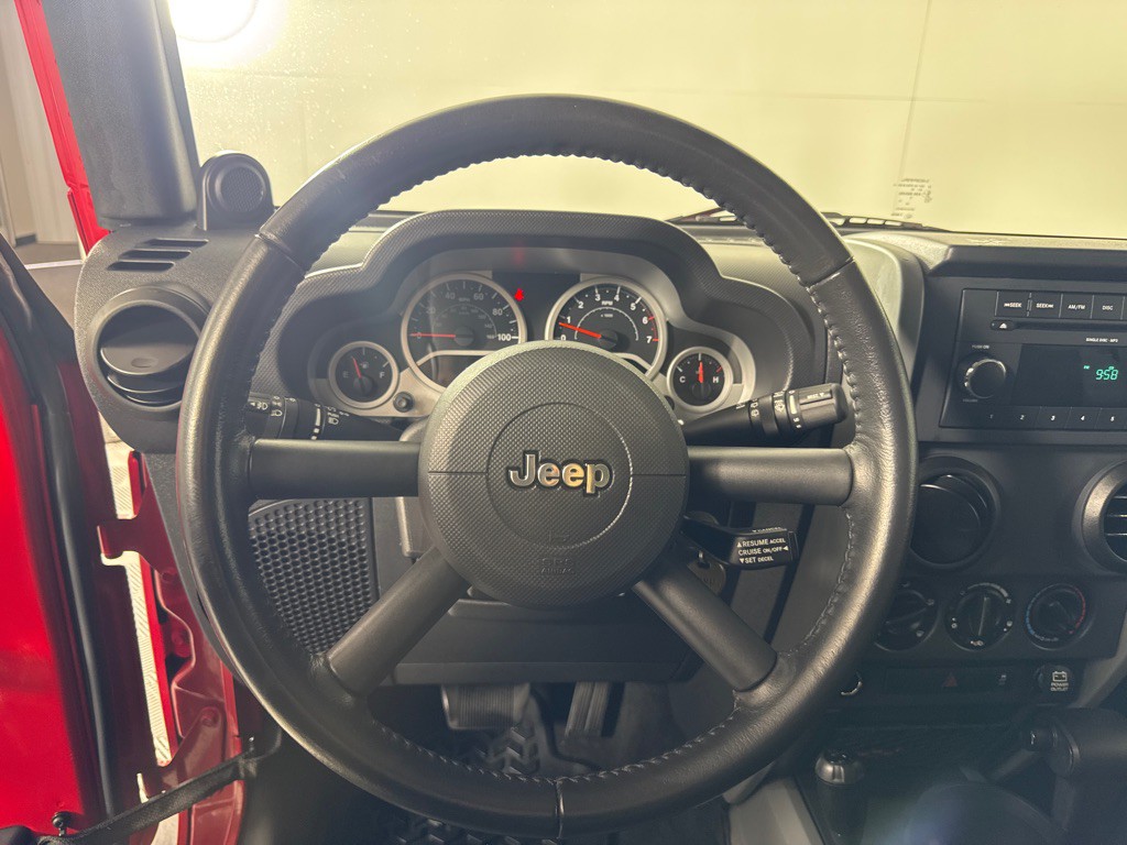 2010 Jeep Wrangler Image 15