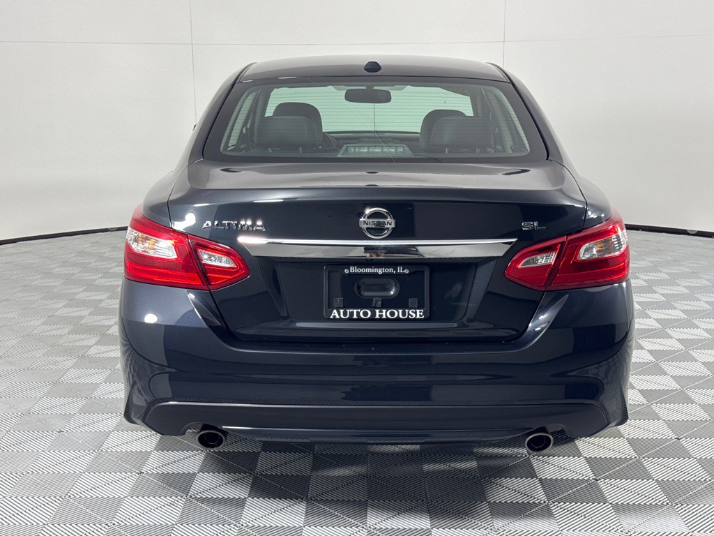 2016 Nissan Altima Image 6