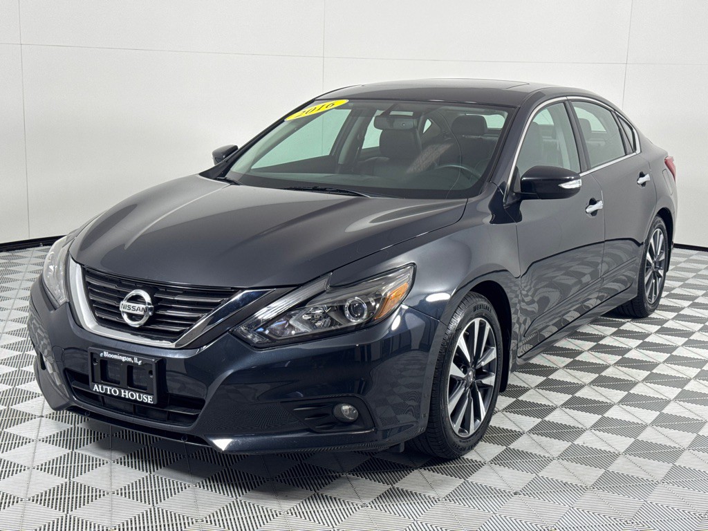 2016 Nissan Altima Image 11