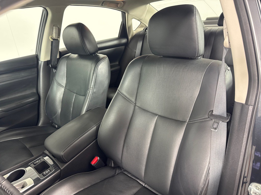 2016 Nissan Altima Image 15