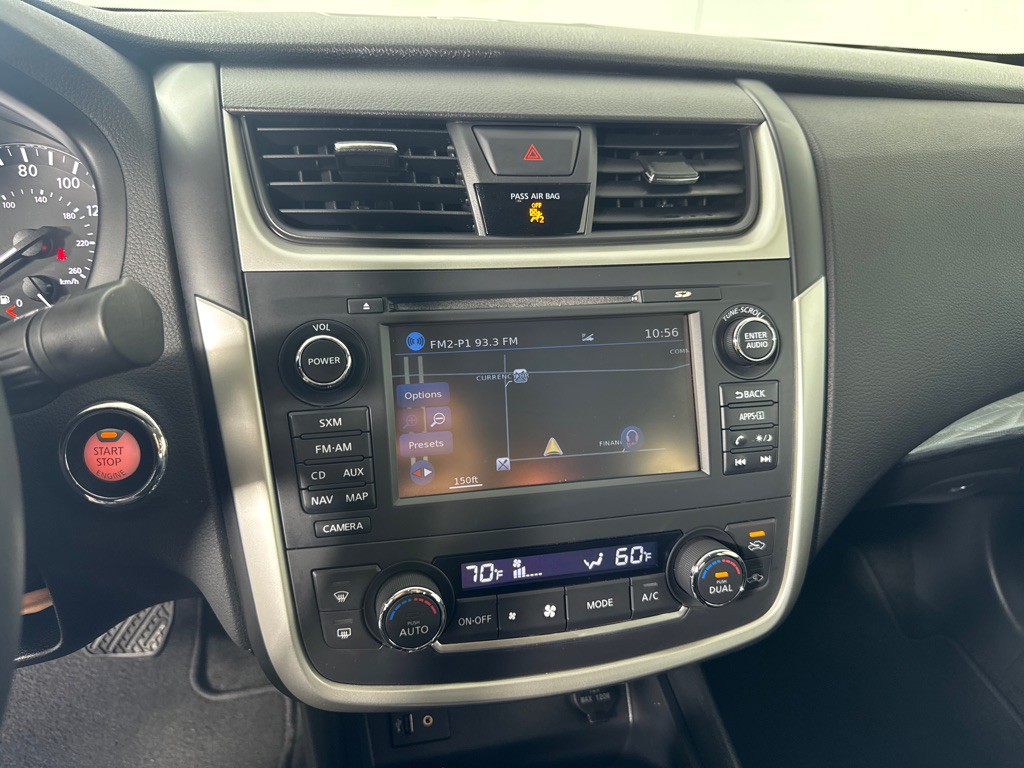 2016 Nissan Altima Image 19