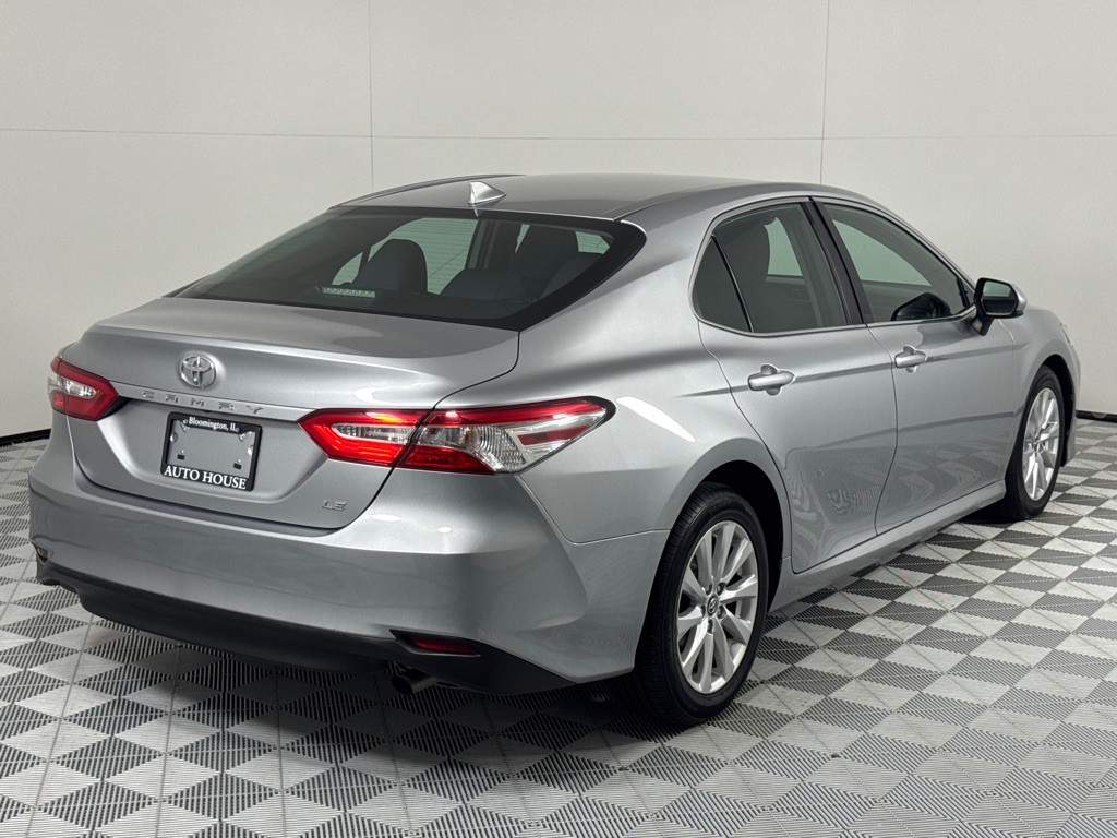 2019 Toyota Camry Image 5