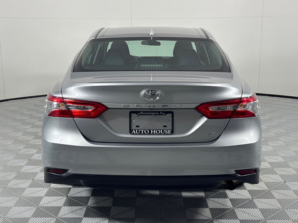 2019 Toyota Camry Image 6