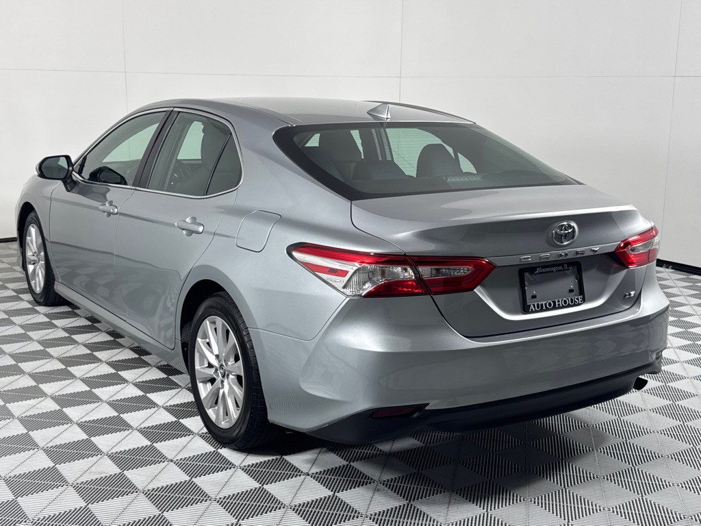 2019 Toyota Camry Image 7