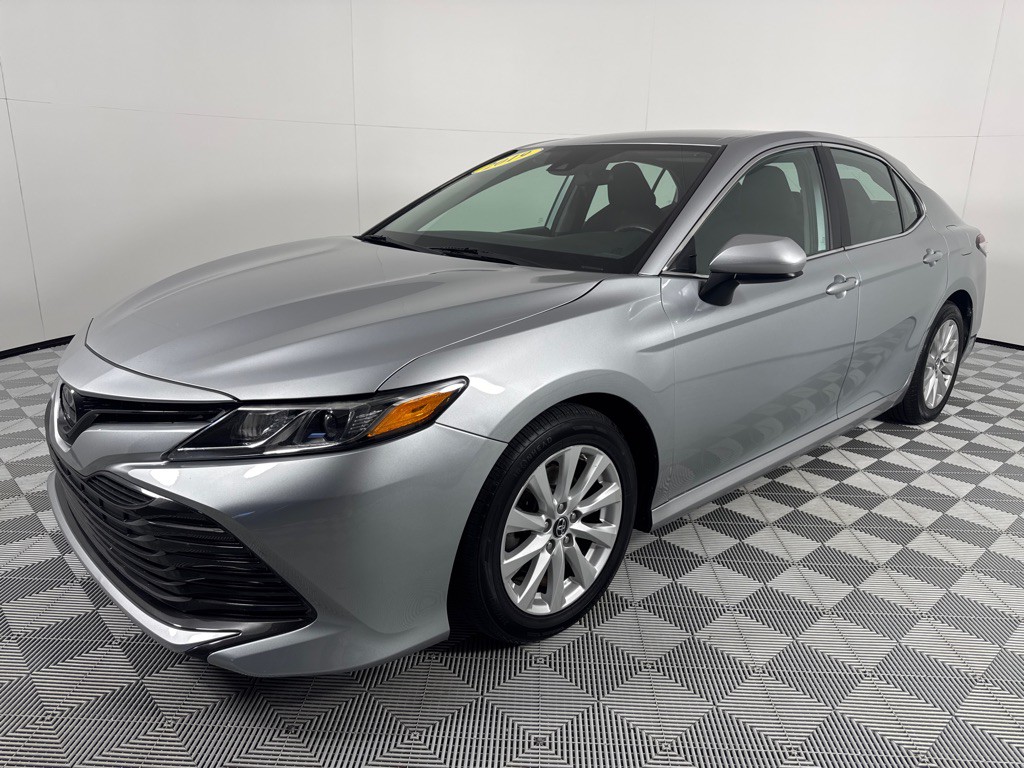 2019 Toyota Camry Image 10