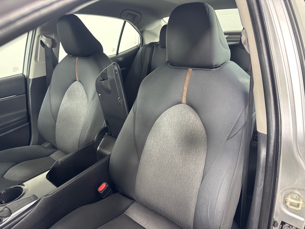 2019 Toyota Camry Image 15