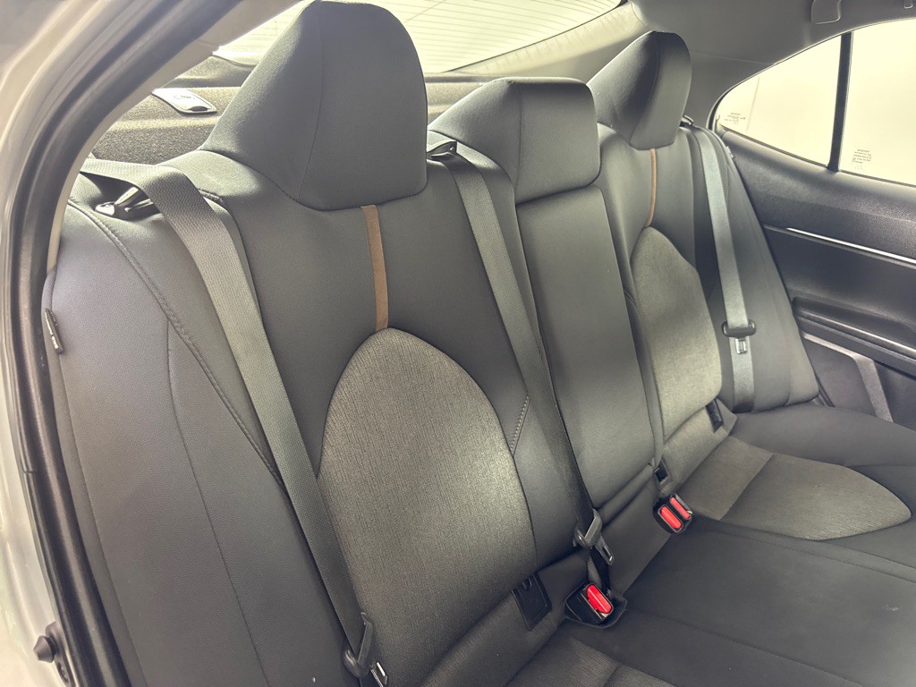 2019 Toyota Camry Image 24