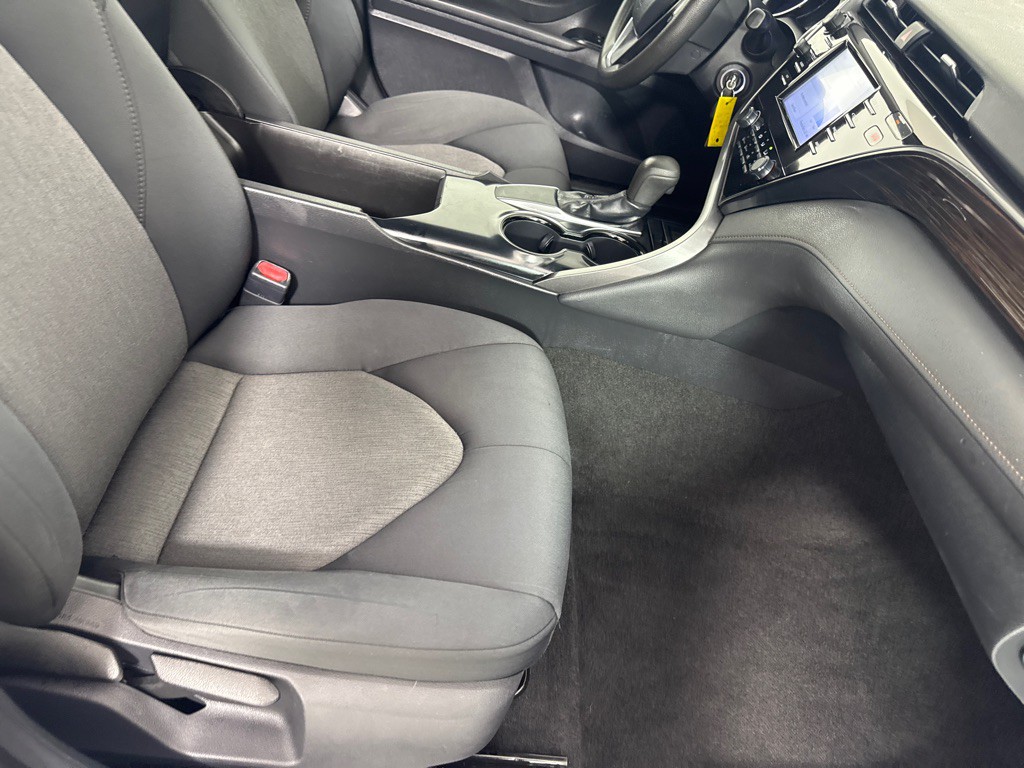 2019 Toyota Camry Image 25