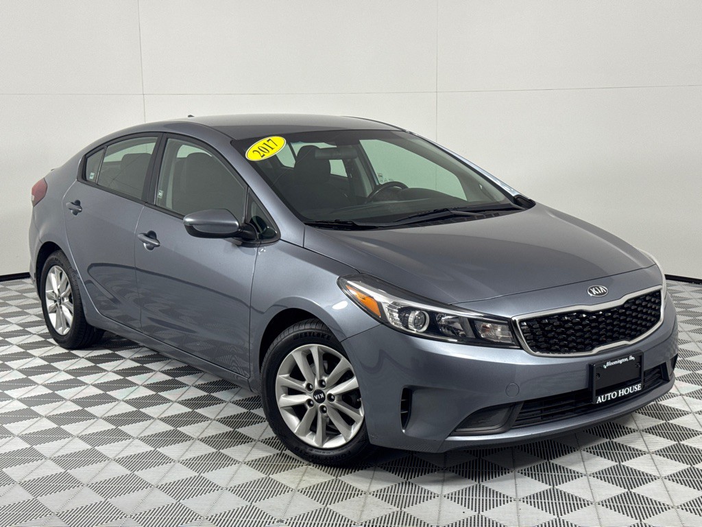 2017 Kia Forte Image 2