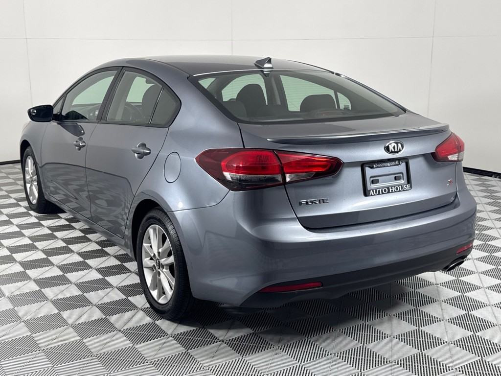 2017 Kia Forte Image 6