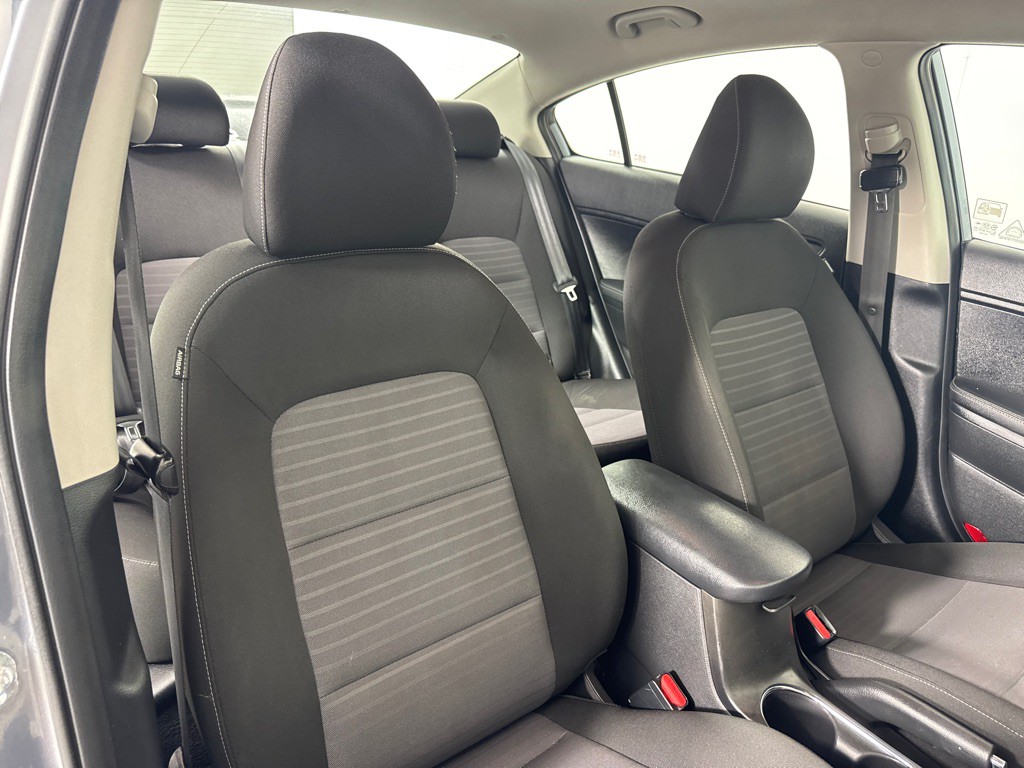2017 Kia Forte Image 24