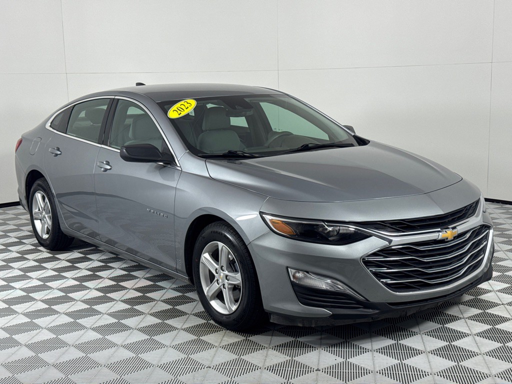 2023 Chevrolet Malibu Image 3