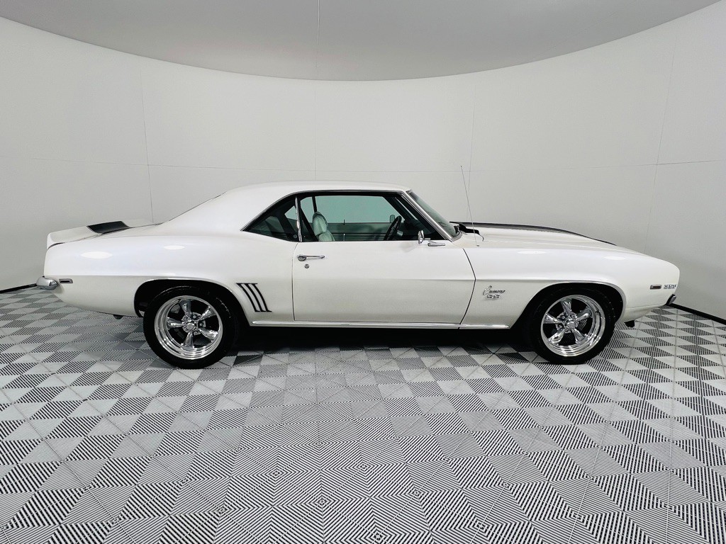 1969 Chevrolet Camaro Image 6