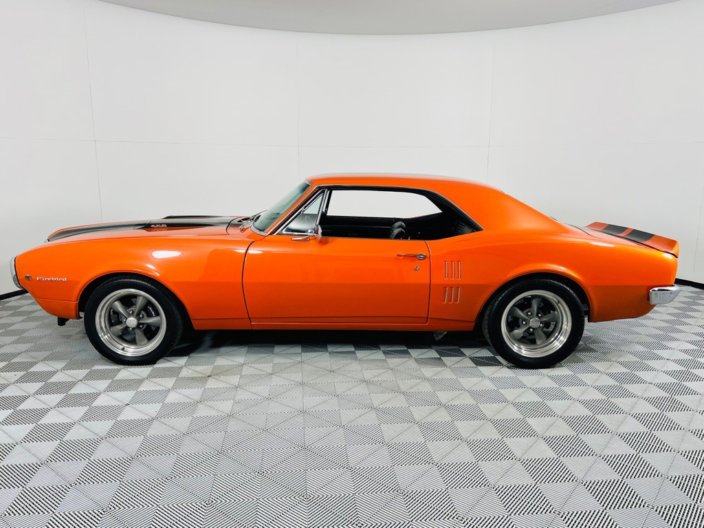 1967 Pontiac Firebird Image 12
