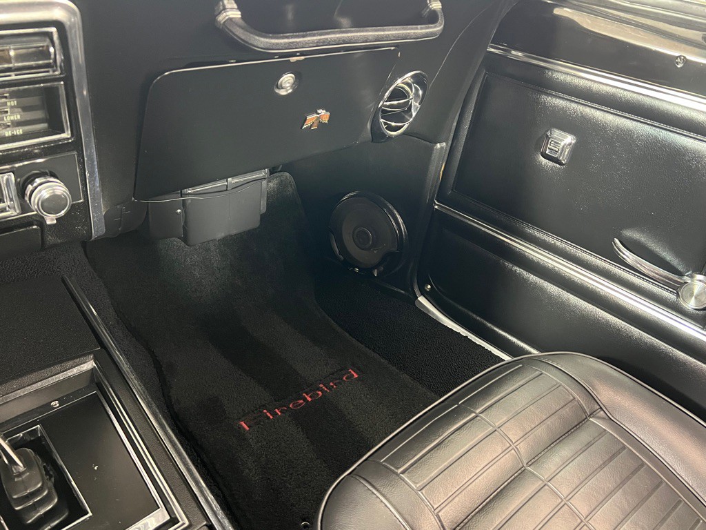 1967 Pontiac Firebird Image 26