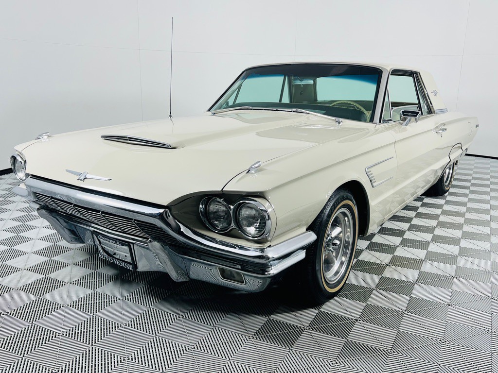 1965 Ford Thunderbird Image 14