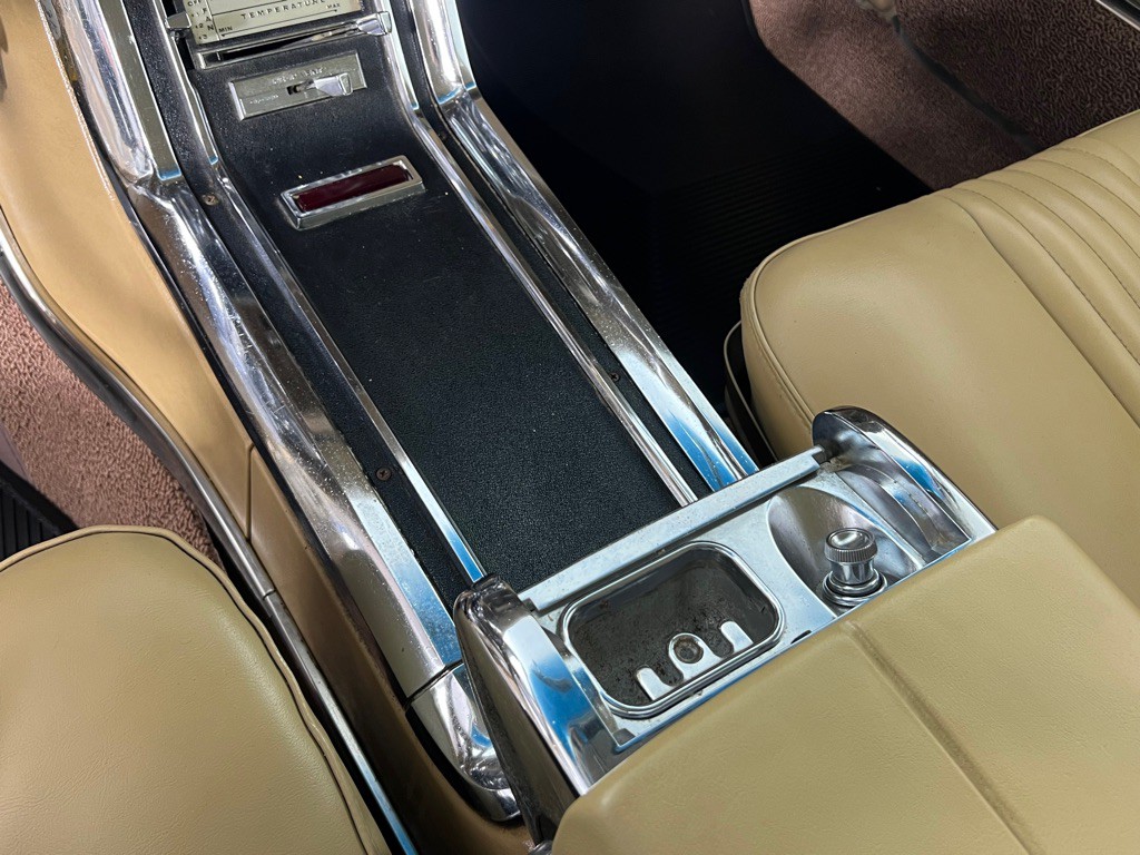 1965 Ford Thunderbird Image 25