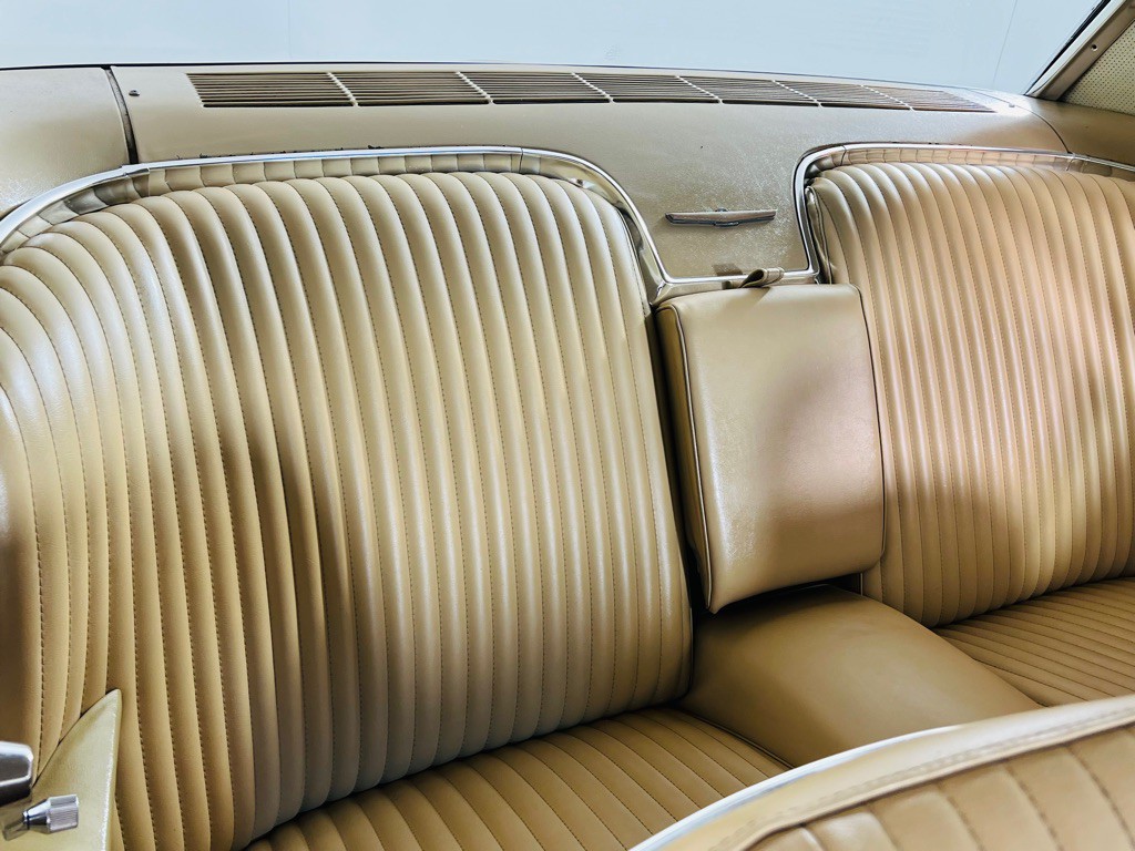 1965 Ford Thunderbird Image 27