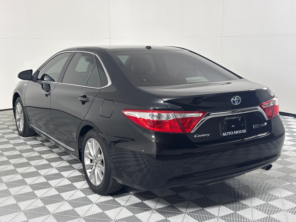 2017 Toyota Camry Image 7