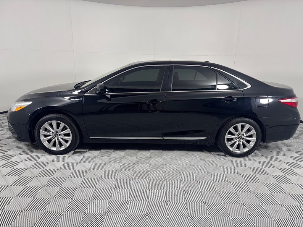 2017 Toyota Camry Image 9