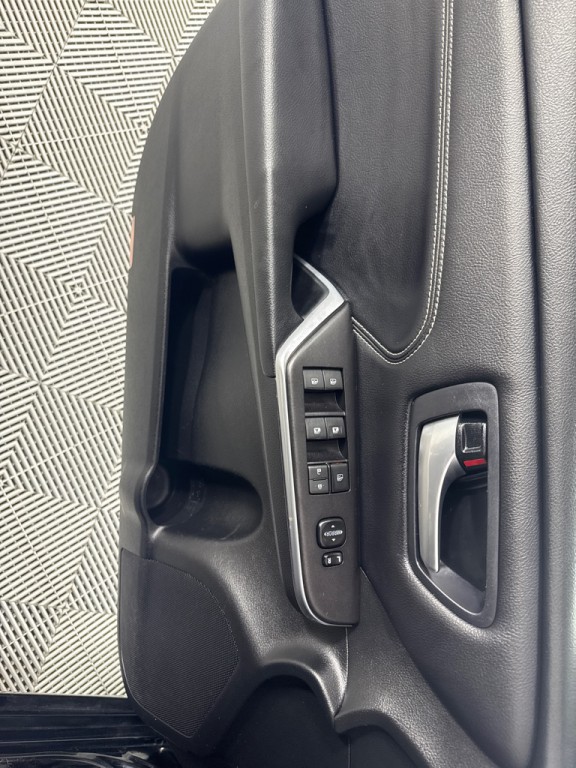 2017 Toyota Camry Image 13