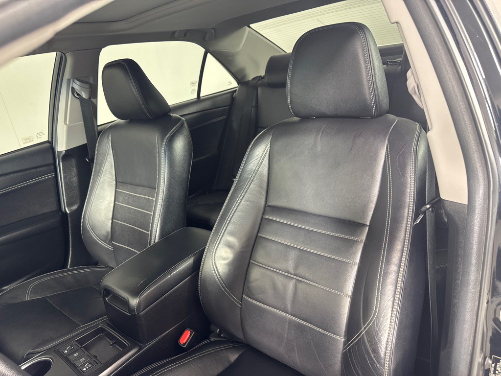 2017 Toyota Camry Image 14