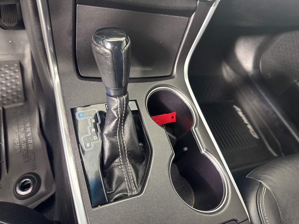 2017 Toyota Camry Image 20