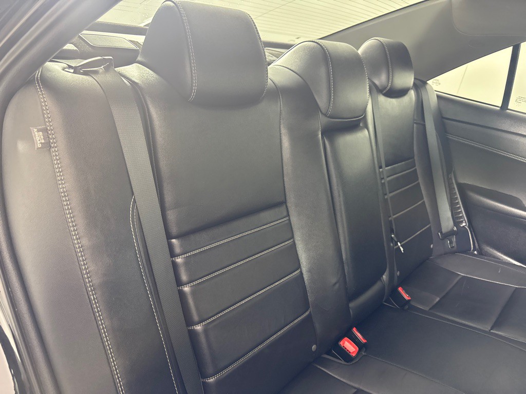 2017 Toyota Camry Image 25