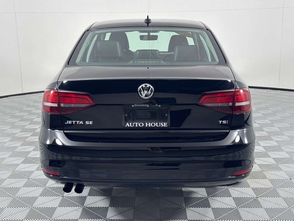 2017 Volkswagen Jetta Image 6