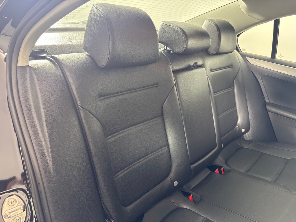 2017 Volkswagen Jetta Image 24