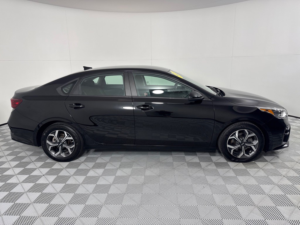 2021 Kia Forte Image 4