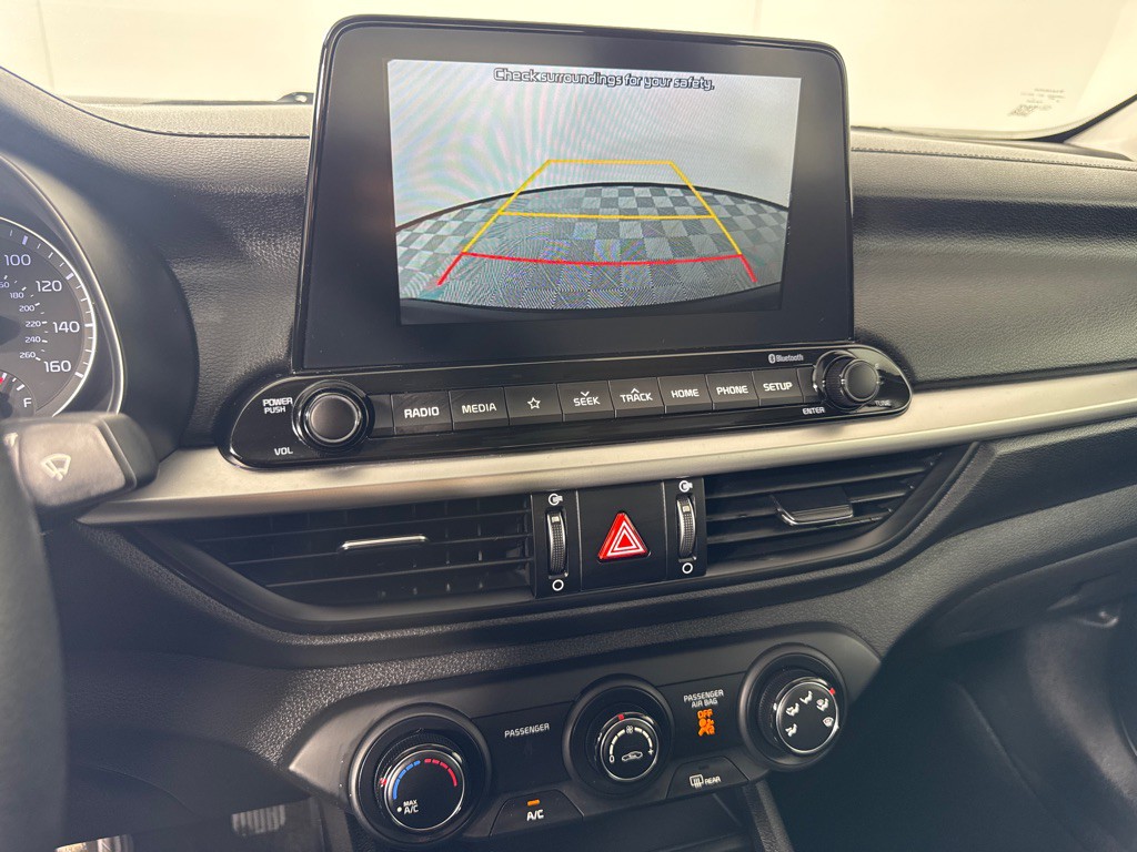 2021 Kia Forte Image 16