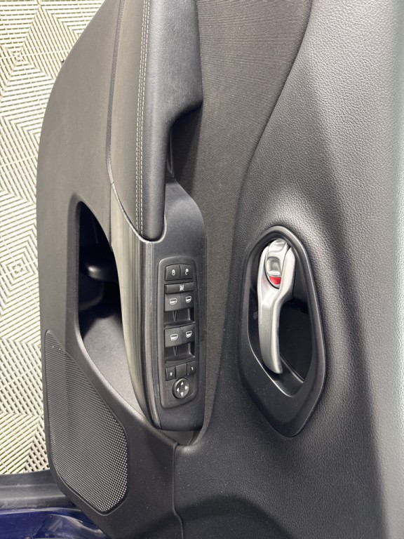 2016 Jeep Cherokee Image 12