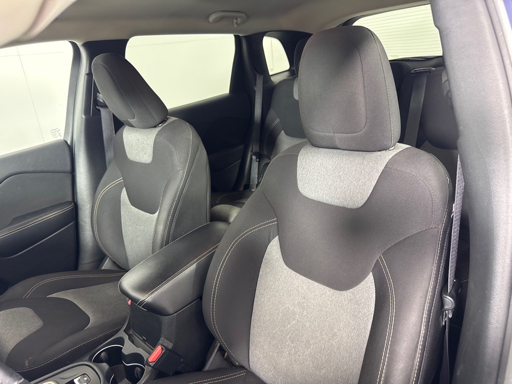 2016 Jeep Cherokee Image 14